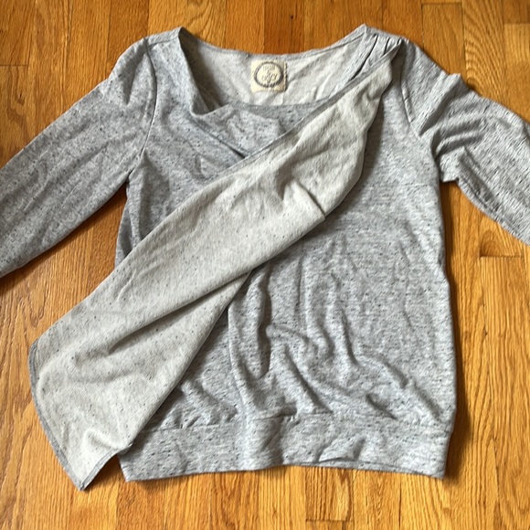 ANTHROPOLOGY Iris & Navy cowl neck/asymmetrical gray shirt. Like new. - Picture 5 of 7